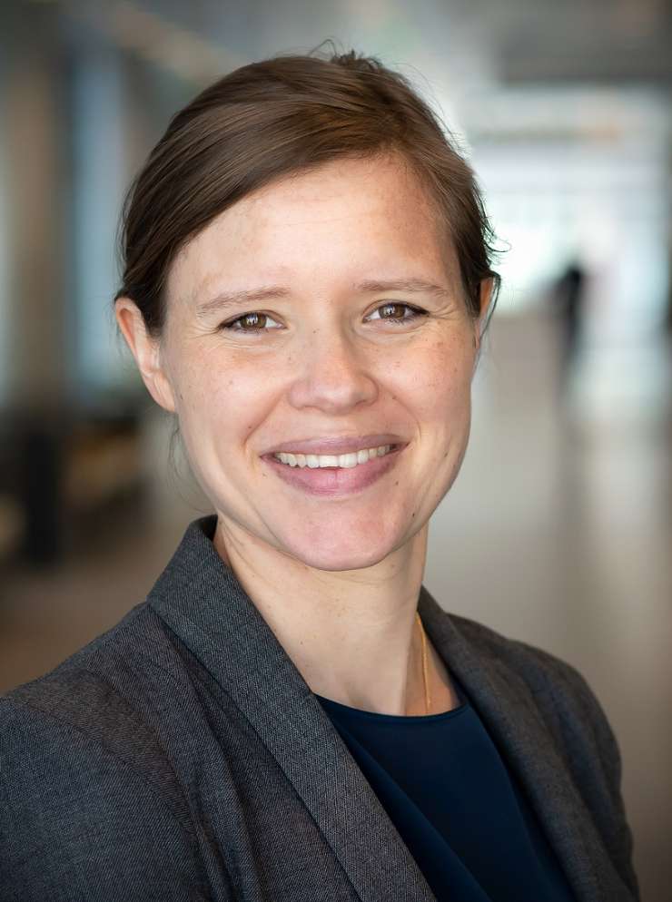 Anna Louise Custers, lector Armoede Interventies