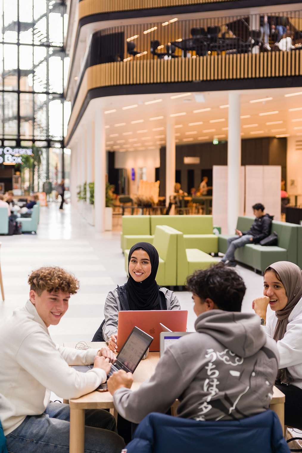 Student met laptop