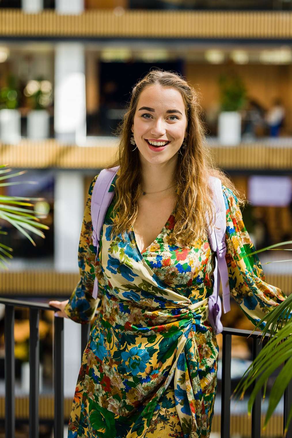 Drie studenten met een laptop