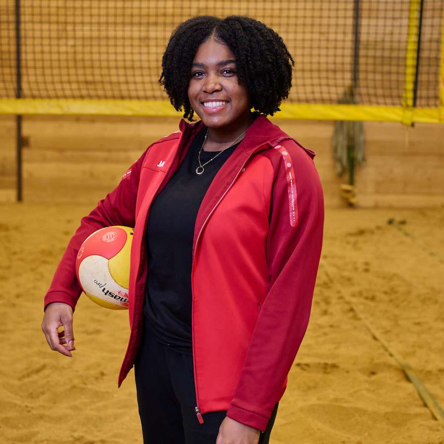 Qionah graduate Sport Studies Let's keep the ball flying