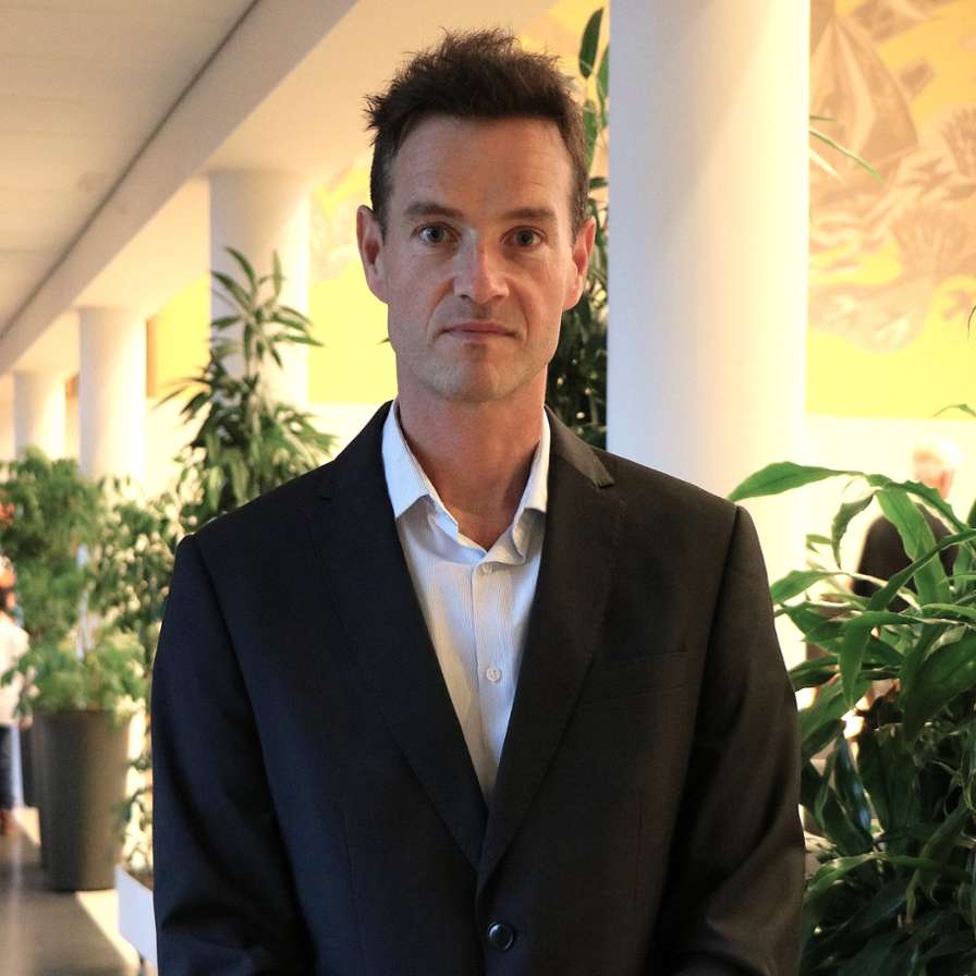 Alumnus Vincent Bruinsma in de Kohnstammzaal