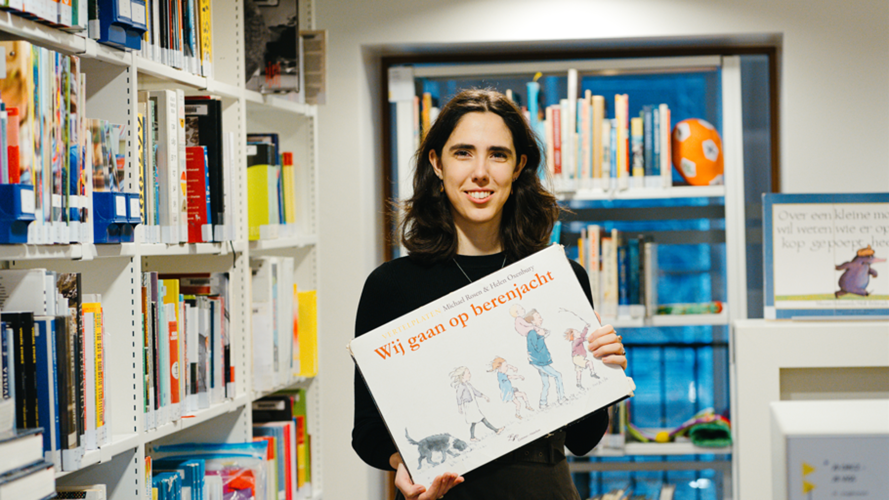 Pabo student in de bibliotheek