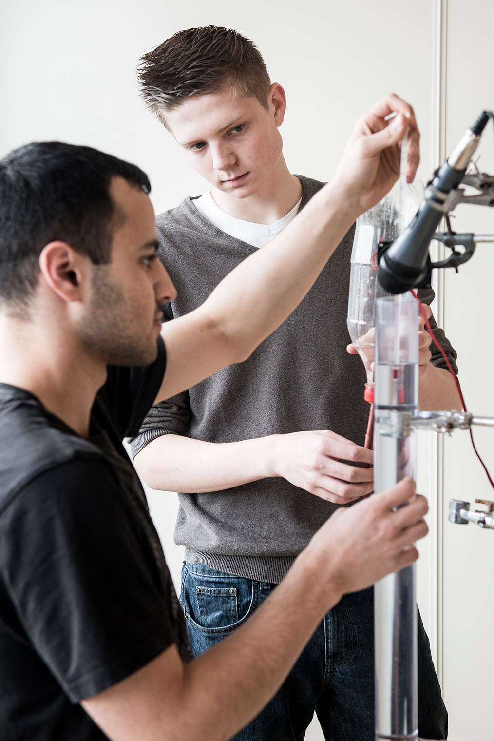 Studenten tijdens practicum