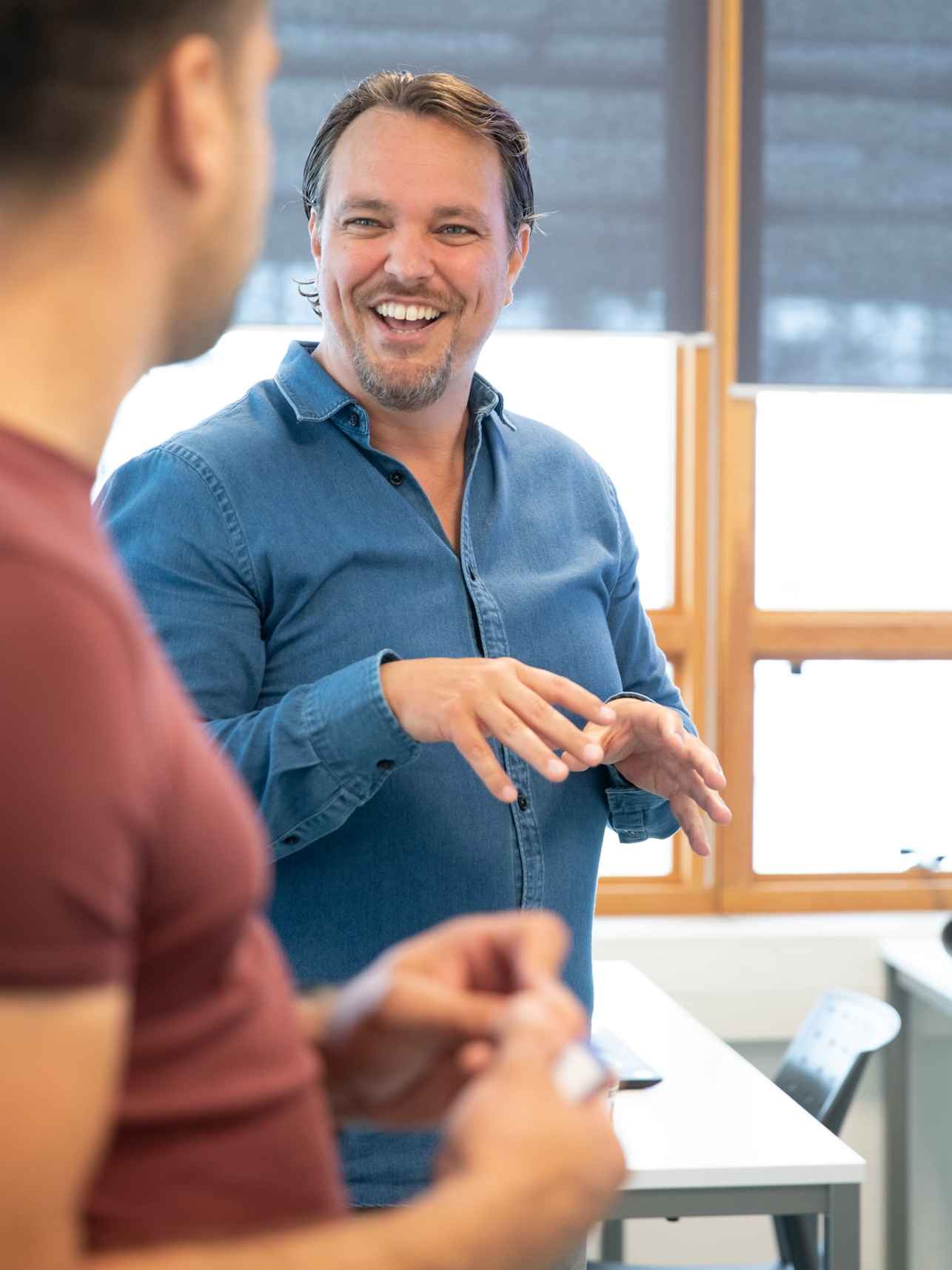 Studenten in een persoonlijk gesprek