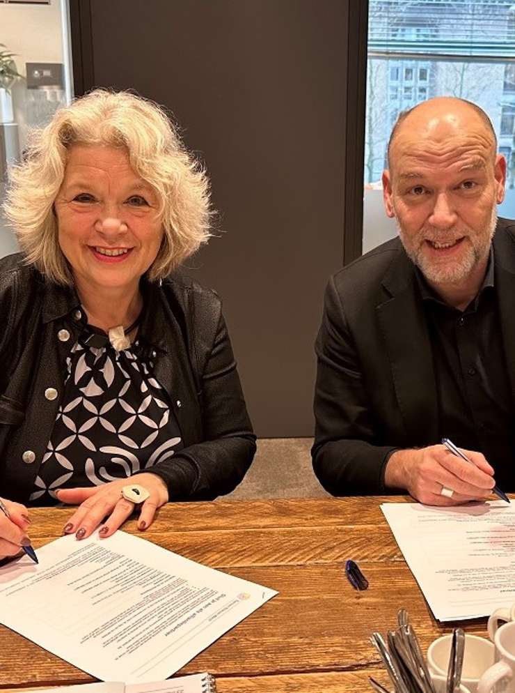 Collegevoorzitter Jopie Nooren en wethouder Rutger Groot Wassink.