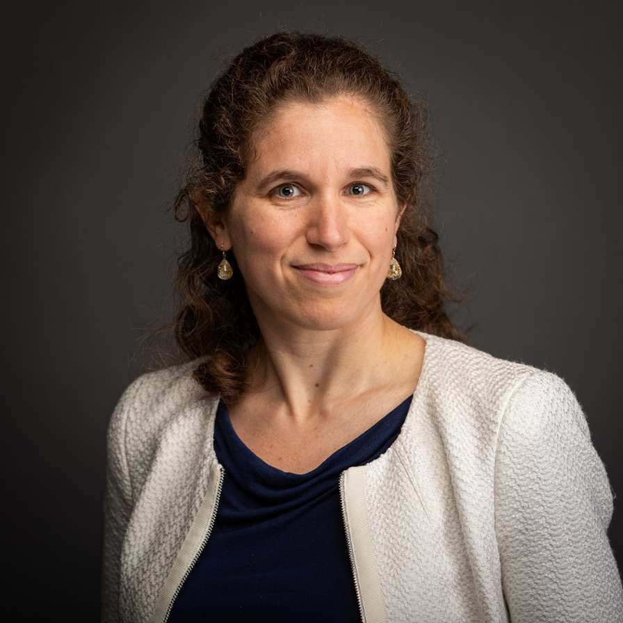 Aurelie Lange, Onderzoeker.