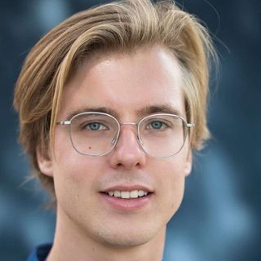 Darren Sierhuis, Onderzoeker.