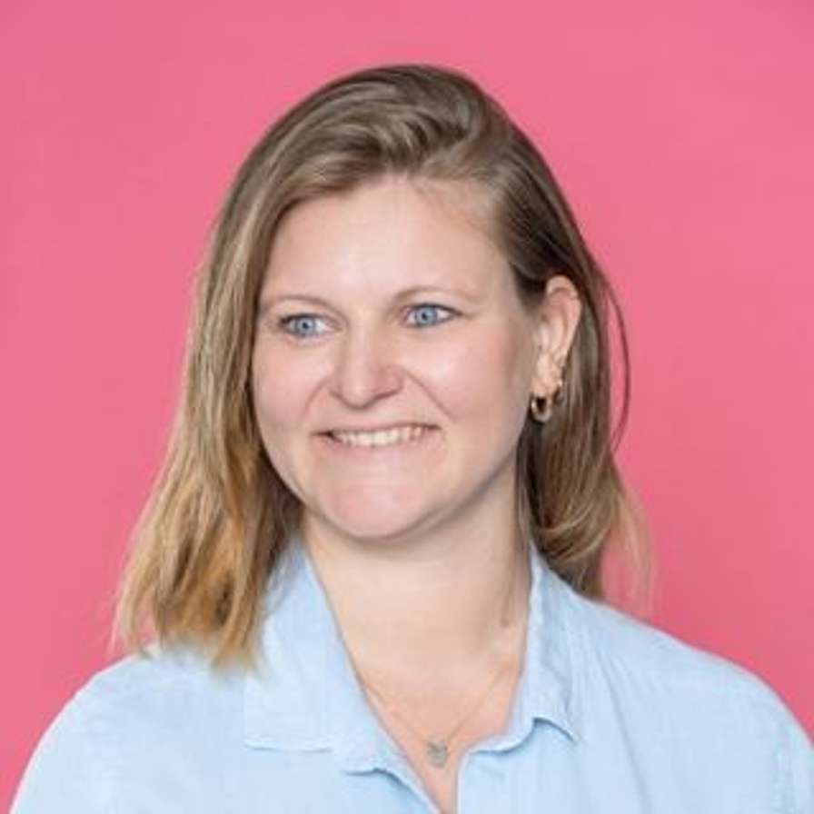 Saskia Stoker, Docent-onderzoeker.
