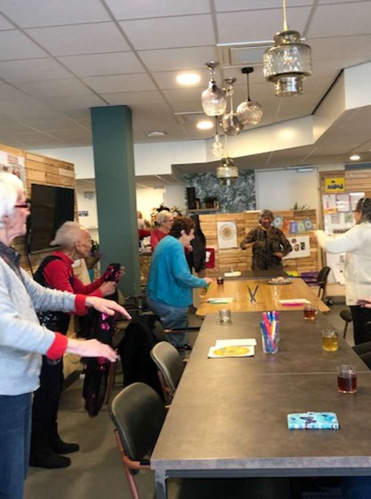 hva Bevorderen positieve gezondheid, welzijn en participatie thuiswonende senioren in Amsterdam-Zuidoost kraktie oefeningen activiteit