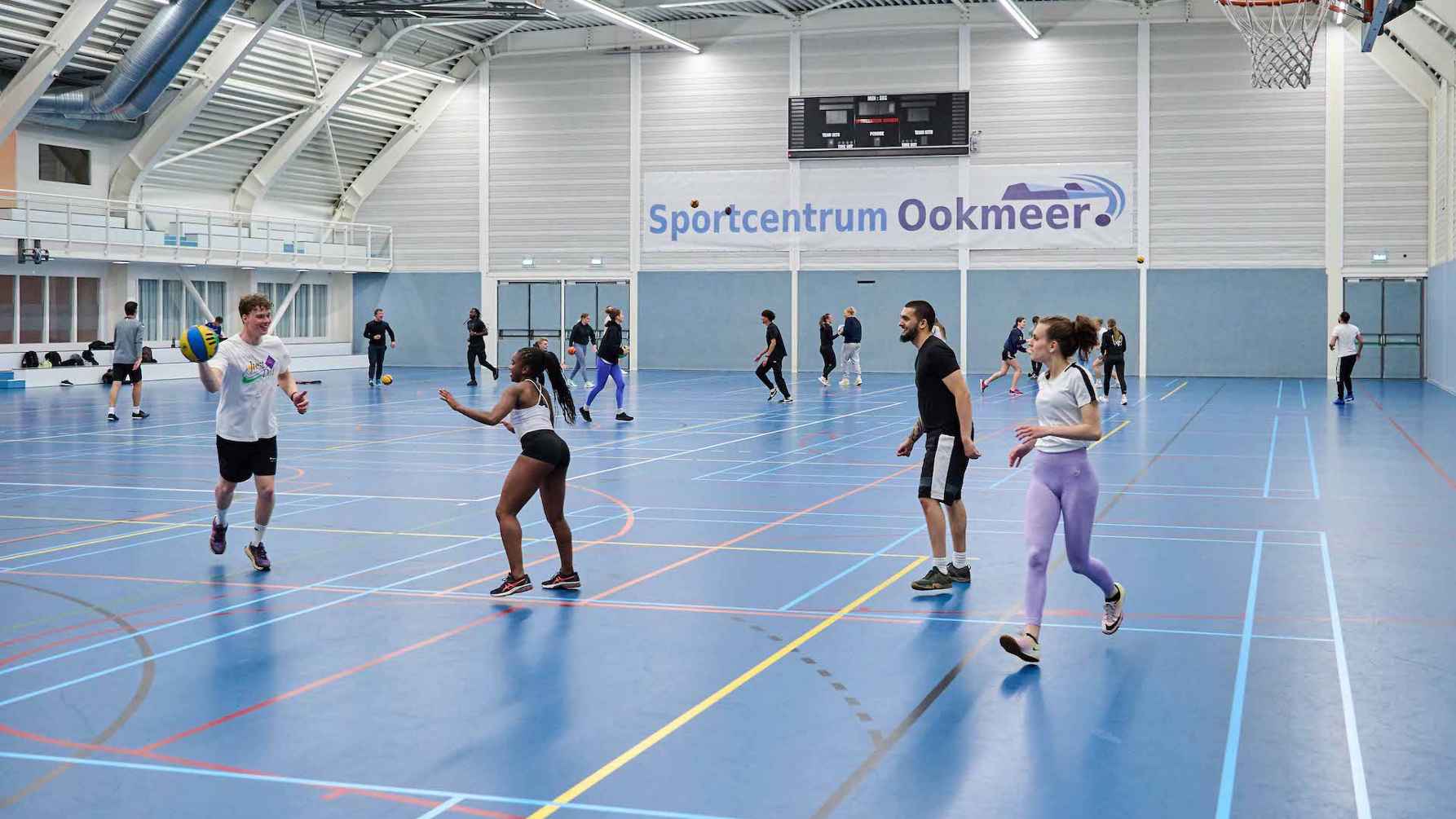 sporters in ookmeer sportcentrum