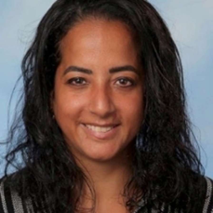 Nihal Fawzi,  Docent-onderzoeker, promovenda