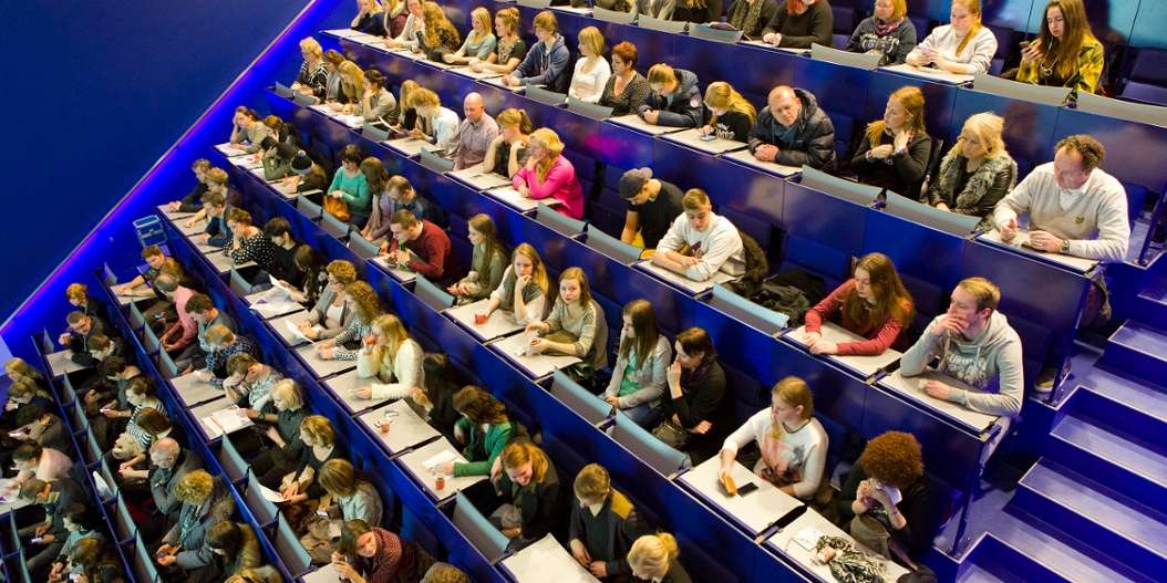 Wat zijn bachelors en masters of een ad? En wat is het verschil tussen een hbo en wobachelor? Wat zijn bachelors en masters of een ad? En wat is het verschil tussen een hbo en wobachelor?